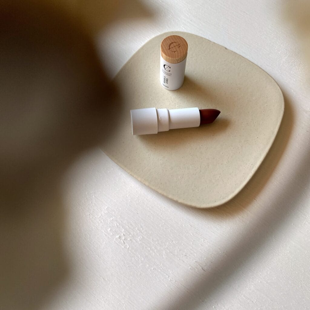 Couleur Caramel Lipstick Bright Review | 211 Chocolate Brown el Soul blog